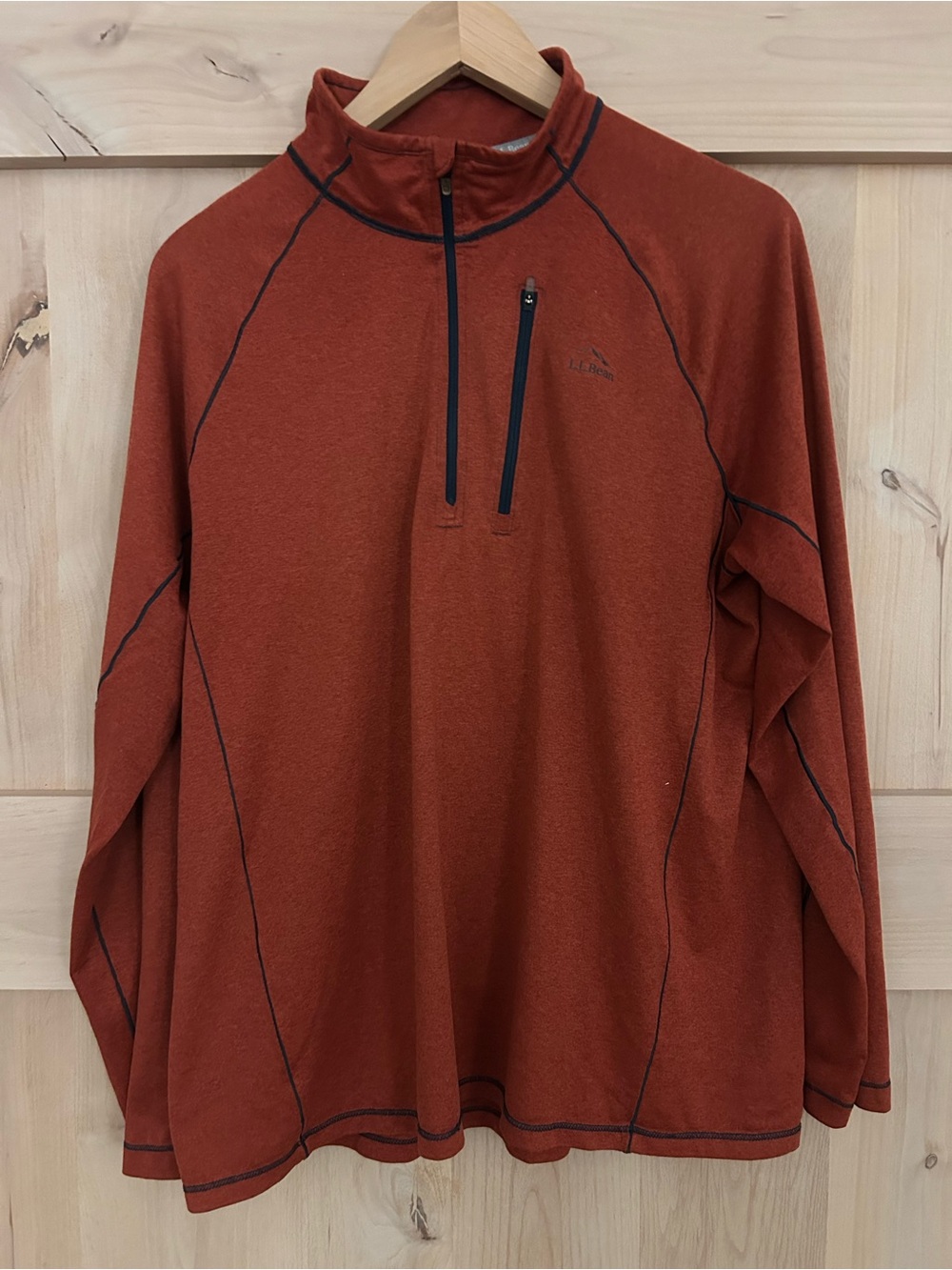 LL Bean Men’s Rust Orange lightweight activewear 1/4 zip pullover, size Large